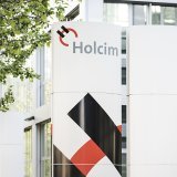 Le couple Rosemarie et Martin Ebner figure désormais au palmarès des actionnaires de référence du géant des matériaux de construction Holcim. (archives)